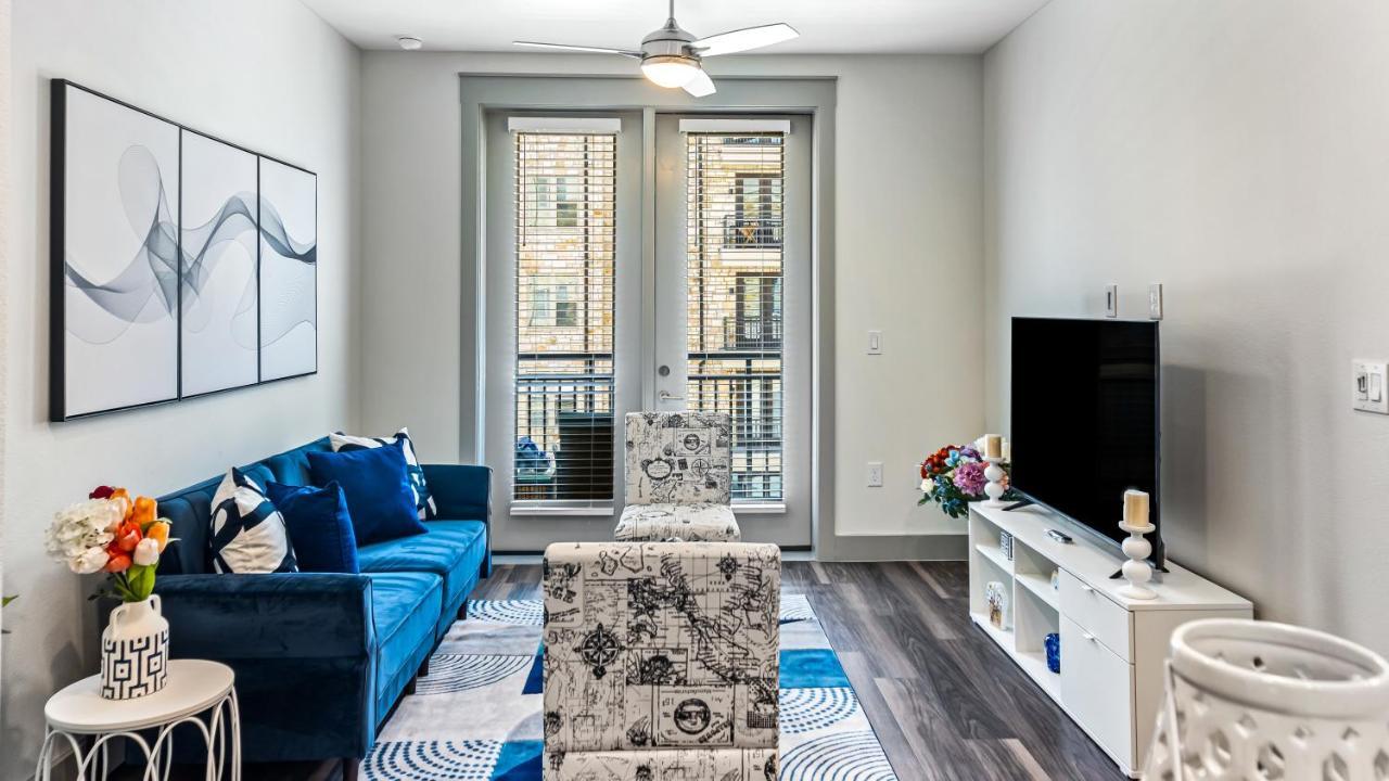 Cozy Retreat-Free Reserved Parking-Pool Addison Exterior foto