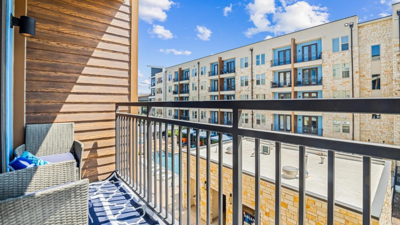 Cozy Retreat-Free Reserved Parking-Pool Addison Exterior foto